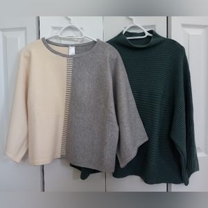 Bundle of 2 Marla Wynne / Wynne Layers Popover Sweaters (Size Medium)